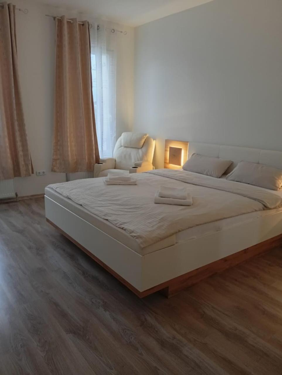 Apartments Angels O K B 알텐부르크 외부 사진